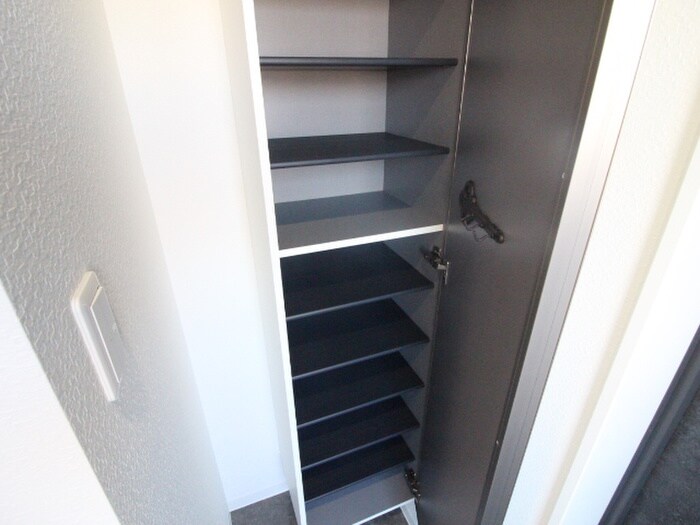 物件内観写真17　(靴箱)