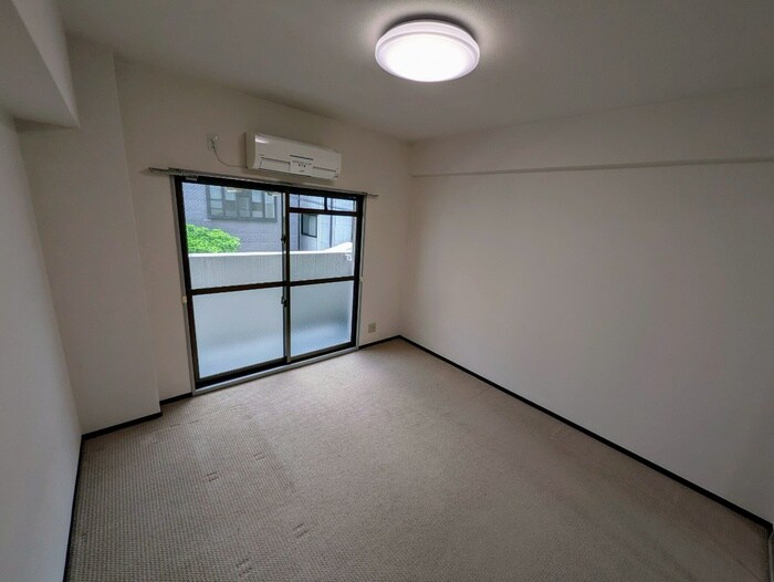 物件内観写真9　(居室)