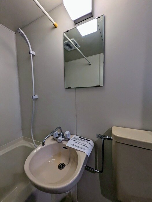 物件内観写真13　(洗面)