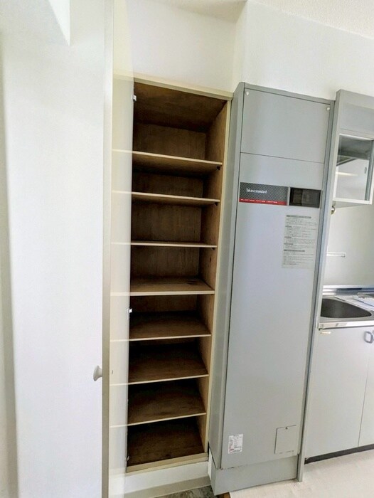 物件内観写真16　(収納)