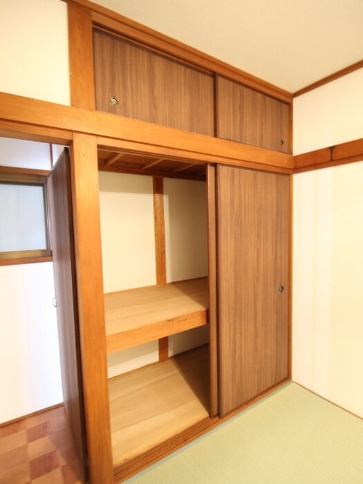 物件内観写真12　(収納)