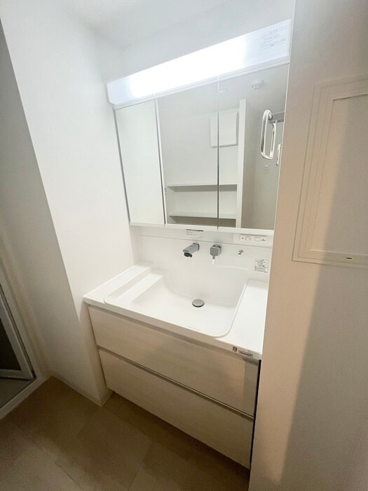 物件内観写真9　(洗面)