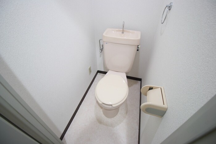 物件内観写真9　(トイレ)