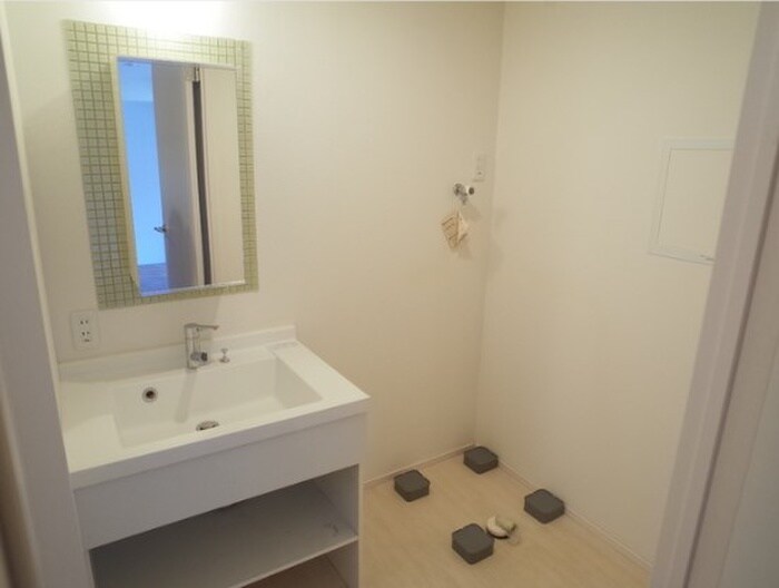 物件内観写真11　(洗面)