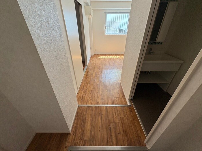 物件内観写真20　(廊下)