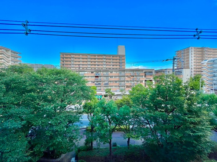 物件内観写真22　(室内からの展望)