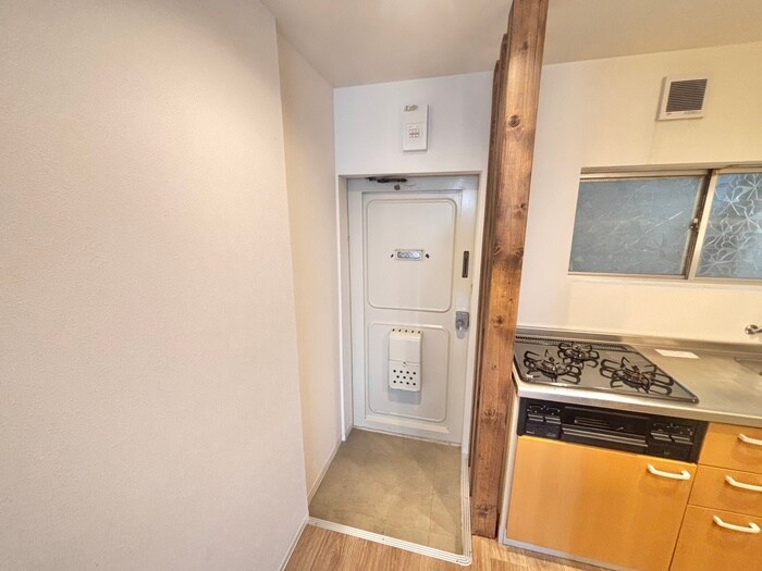 物件内観写真21　(玄関)