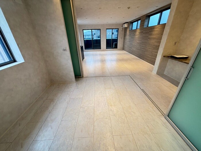 物件内観写真8　(居室)