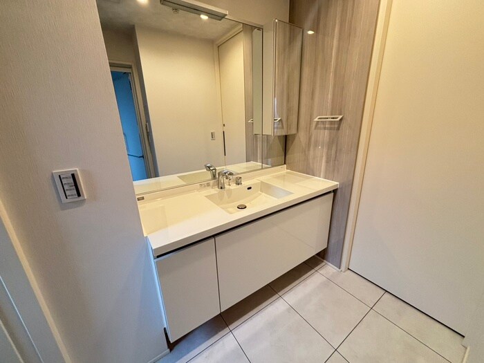 物件内観写真13　(洗面)