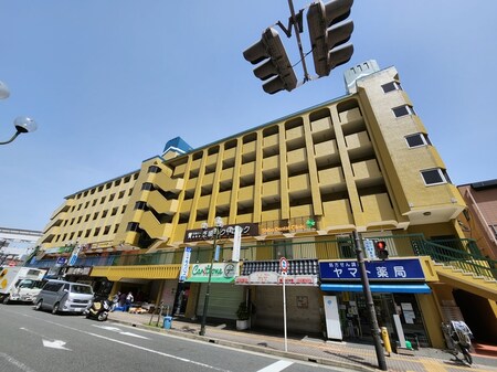 タウンハイツ南茨木　１号館外観写真