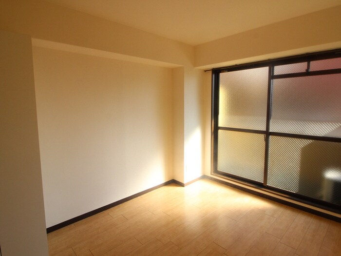 物件内観写真12　(居室)