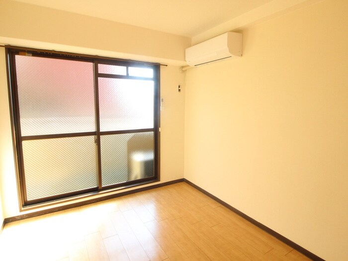 物件内観写真13　(居室)