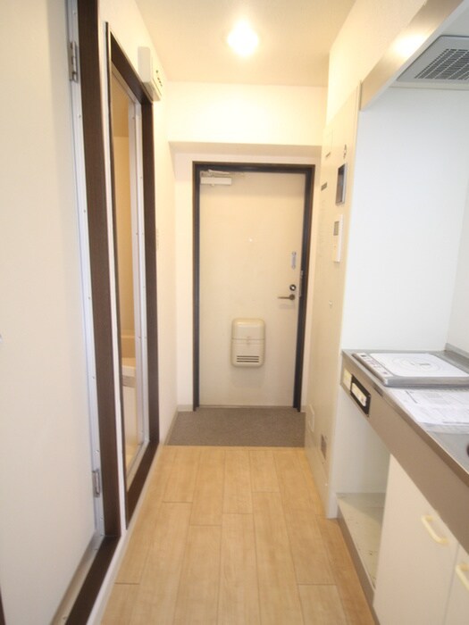 物件内観写真18　(玄関)