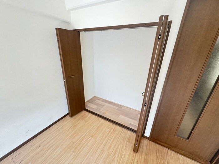 物件内観写真15　(収納)