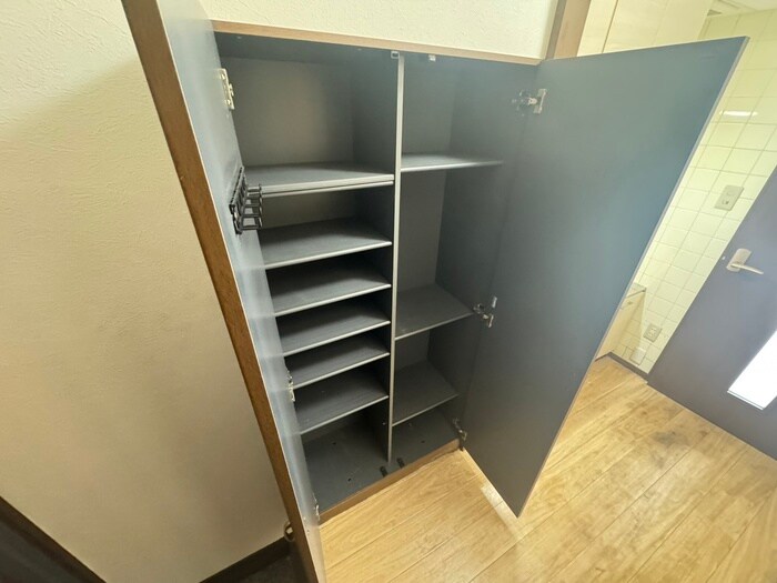 物件内観写真17　(靴箱)
