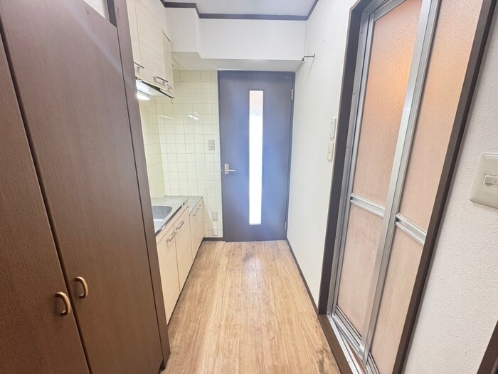 物件内観写真18　(廊下)