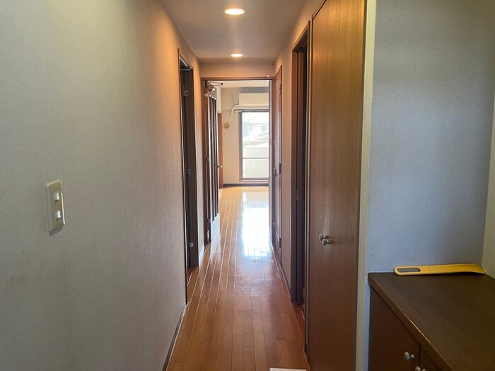物件内観写真19　(廊下)