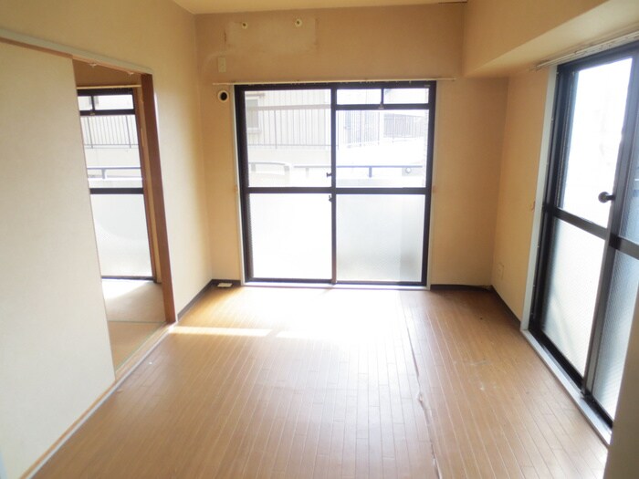 物件内観写真8　(居室)