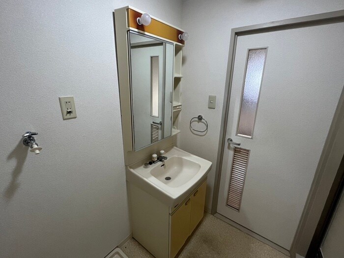 物件内観写真11　(洗面)
