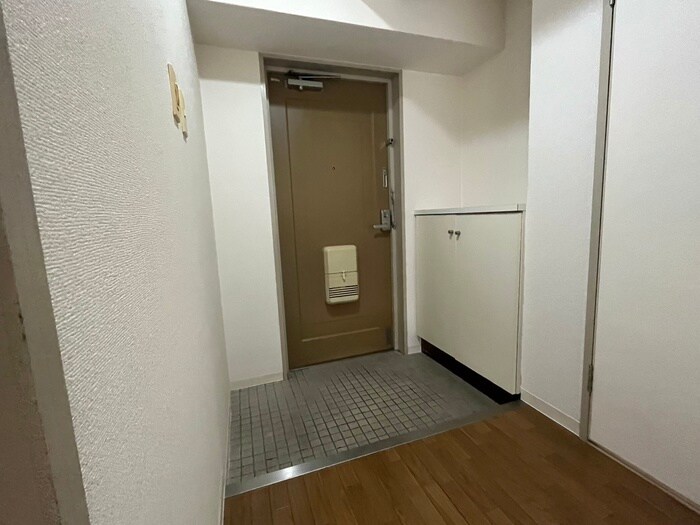 物件内観写真15　(玄関)