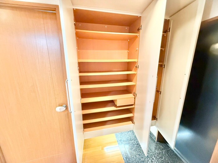 物件内観写真17　(靴箱)