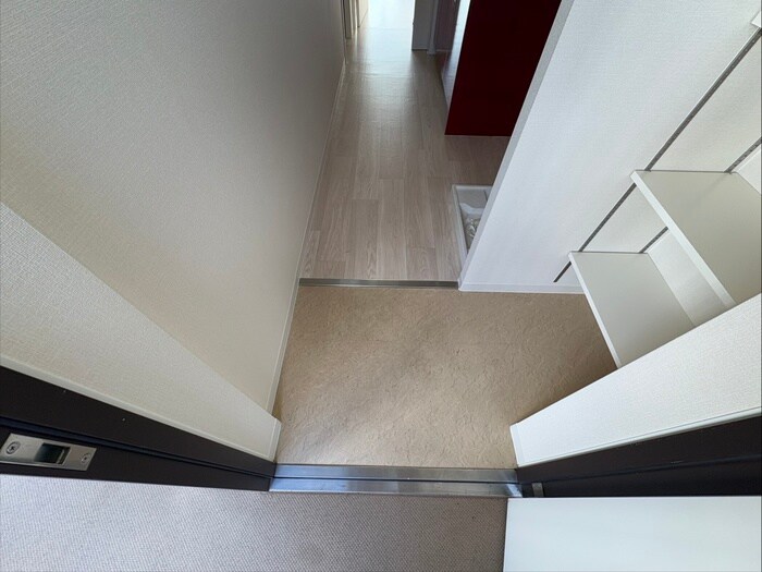 物件内観写真17　(玄関)