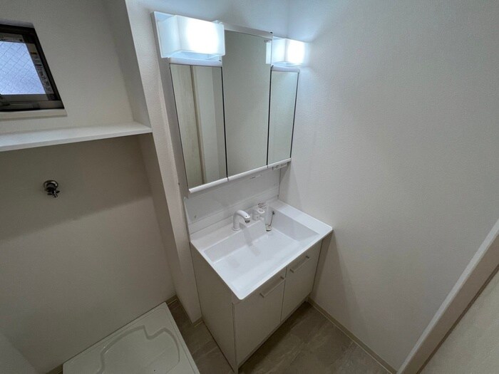 物件内観写真12　(洗面)