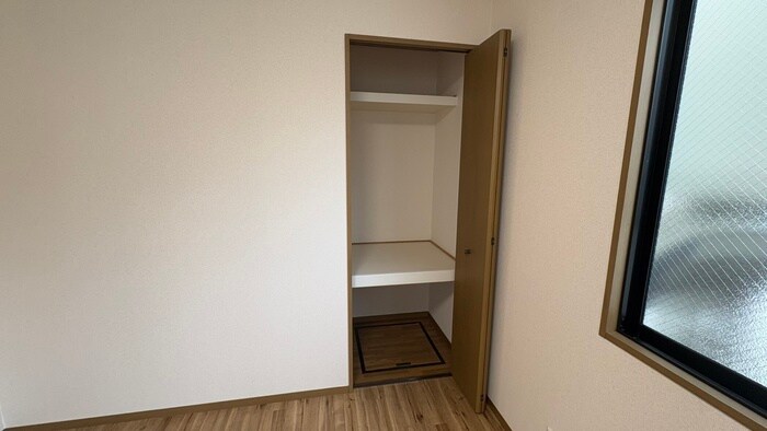 物件内観写真18　(収納)