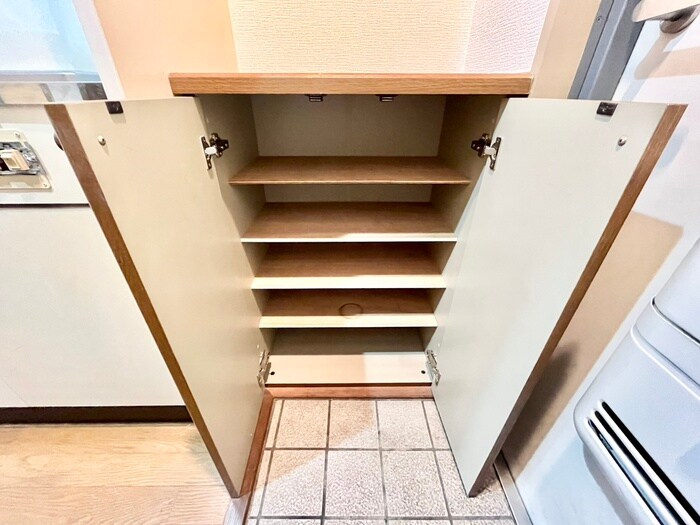 物件内観写真16　(靴箱)