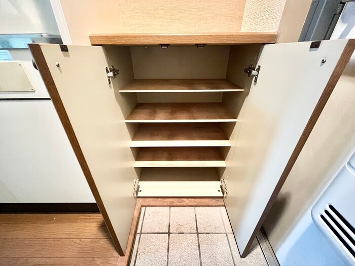 物件内観写真18　(靴箱)