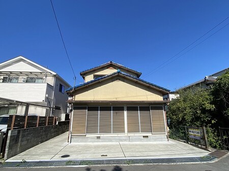 三本橋嵓貸家外観写真