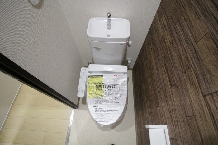 物件内観写真8　(トイレ)