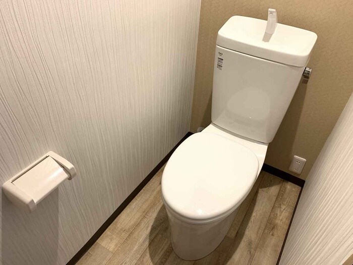 物件内観写真9　(トイレ)