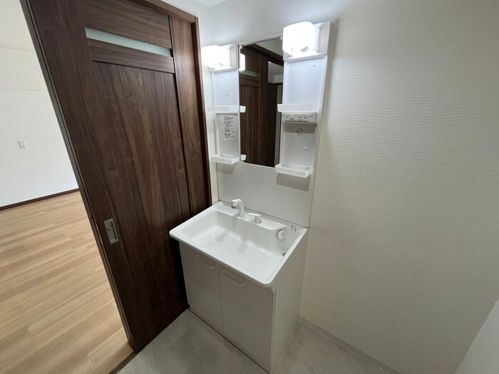 物件内観写真9　(洗面)