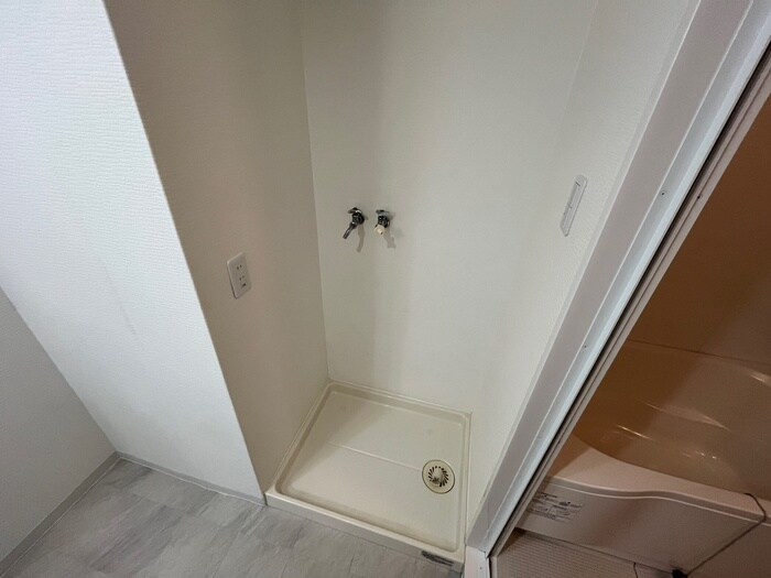 物件内観写真11　(洗濯機置場)