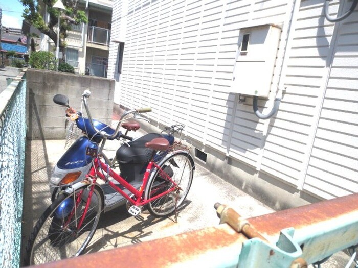 物件外観写真6　(駐輪場)