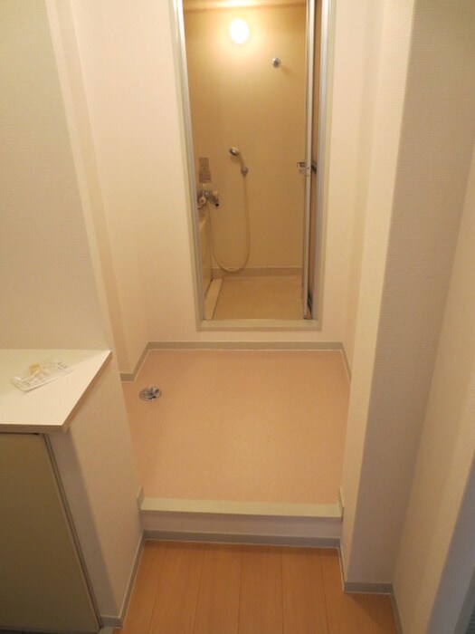 物件内観写真12　(玄関)