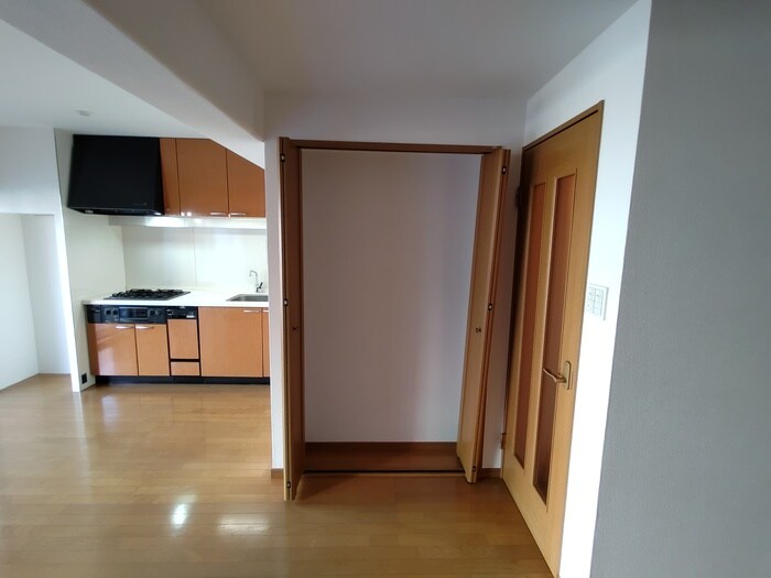 物件内観写真15　(収納)