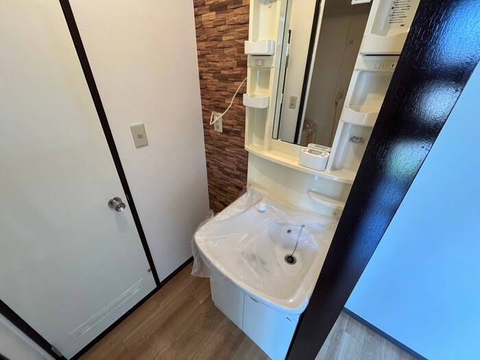 物件内観写真8　(洗面)