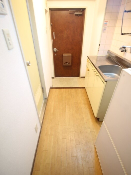 物件内観写真12　(廊下)