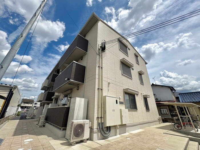 物件外観写真1　(外観写真)