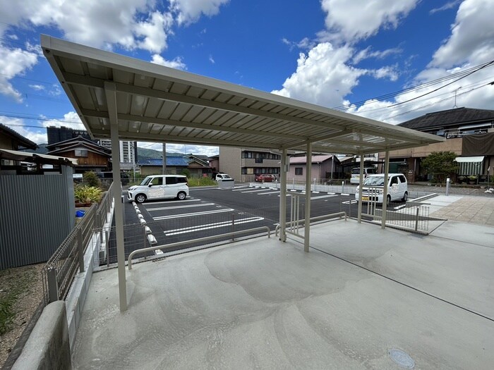 物件外観写真3　(駐輪場)