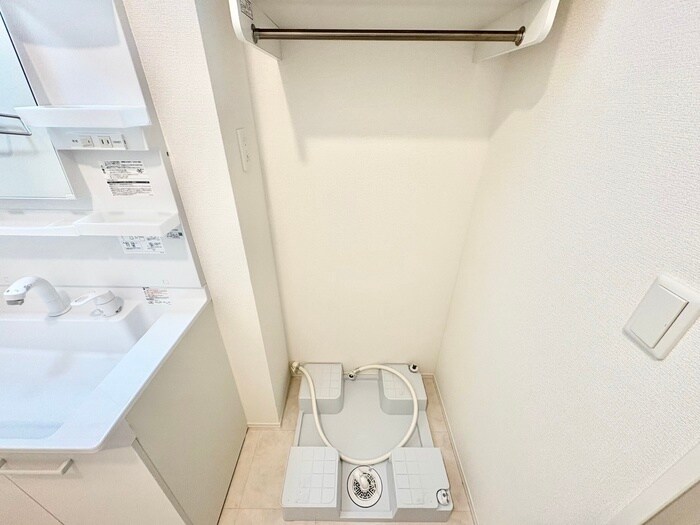 物件内観写真13　(洗濯機置場)