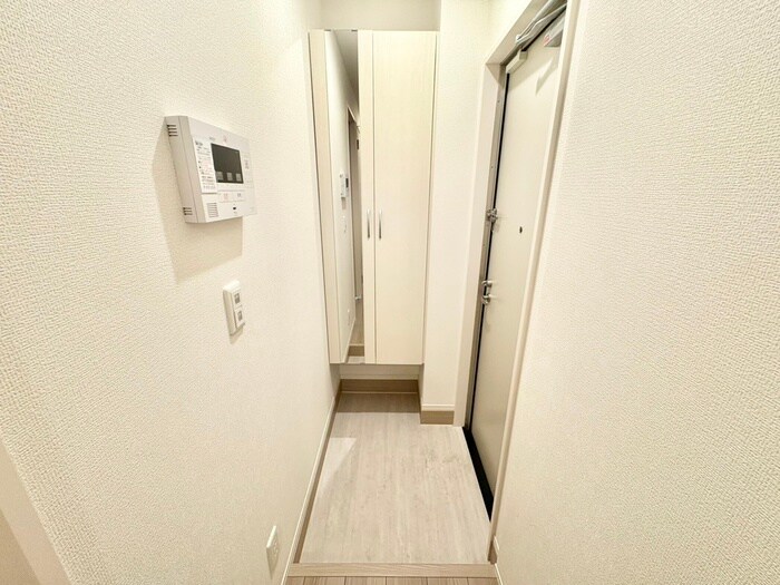 物件内観写真16　(玄関)