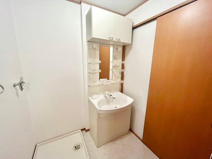 物件内観写真11　(洗面)