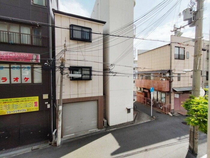 物件内観写真16　(室内からの展望)