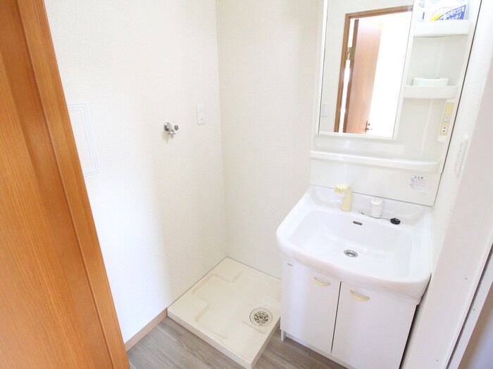 物件内観写真22　(洗濯機置場)