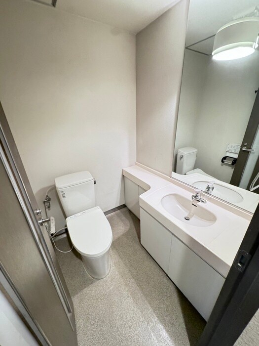 物件内観写真12　(トイレ)