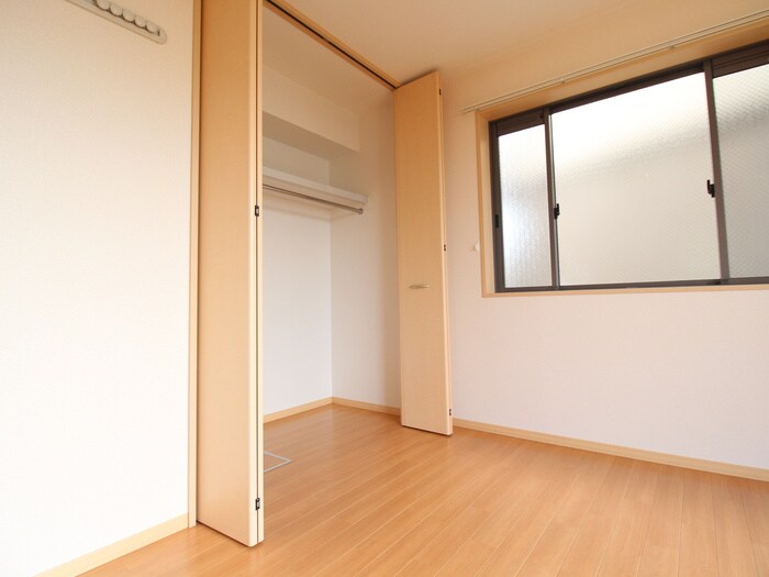 物件内観写真12　(収納)