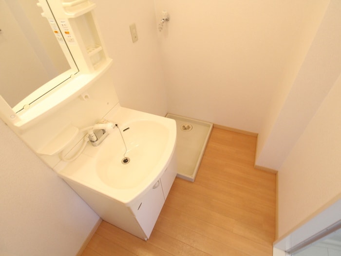 物件内観写真13　(洗濯機置場)